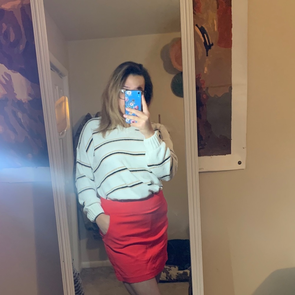 Red skort